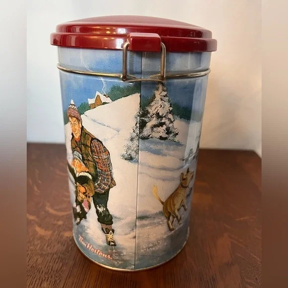 Limited Edition Tim Hortons collector tin. “Skating Pond” Collector series #003 - Picture 4 of 8